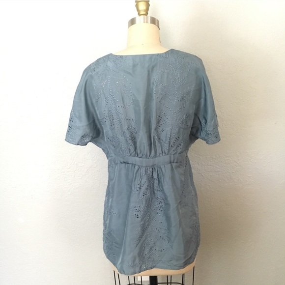 Banana republic silk embroidered eyelet blouse - Picture 3 of 5